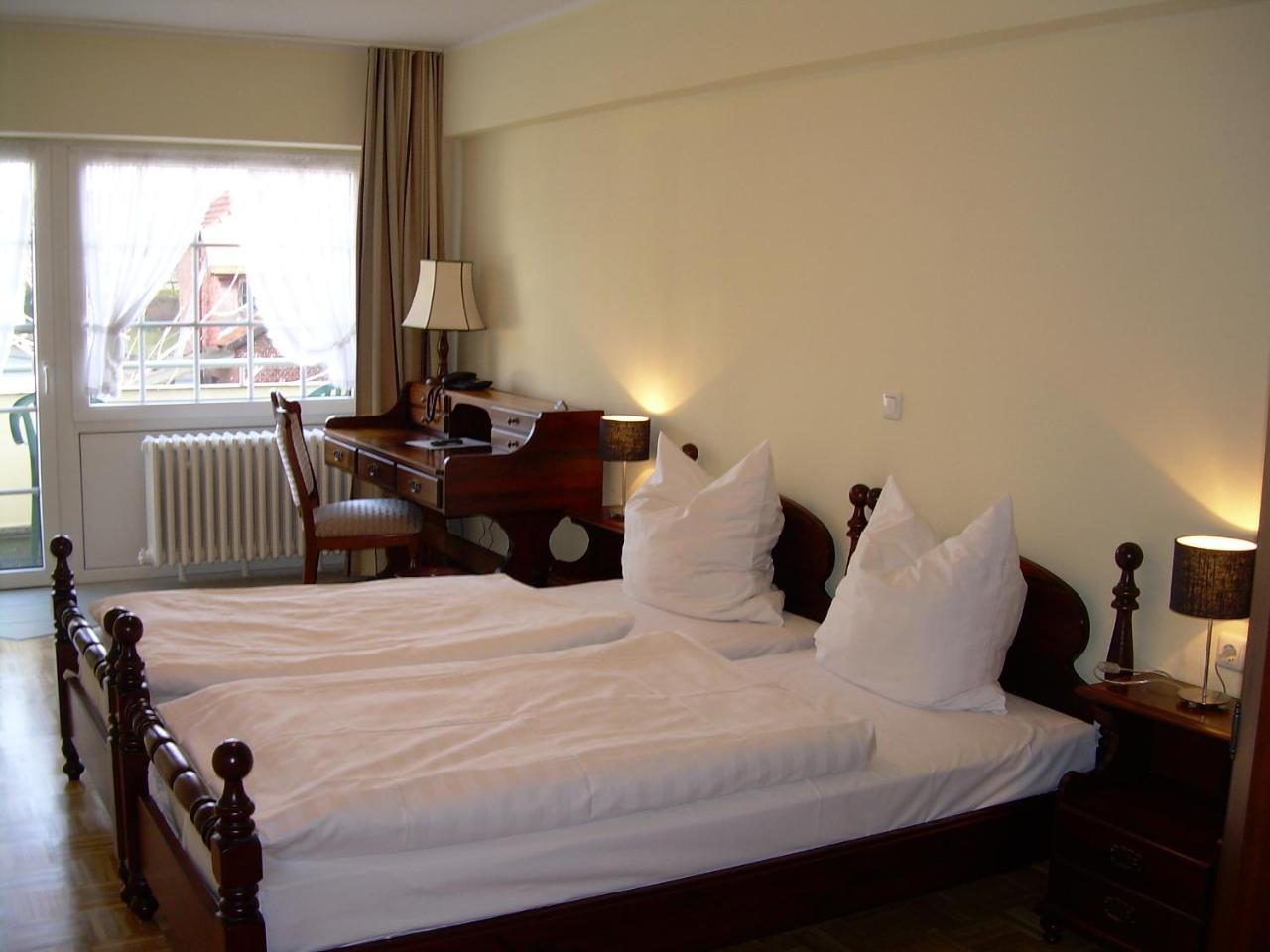 Hotel-Restaurant Saelzerhof Salzkotten 外观 照片